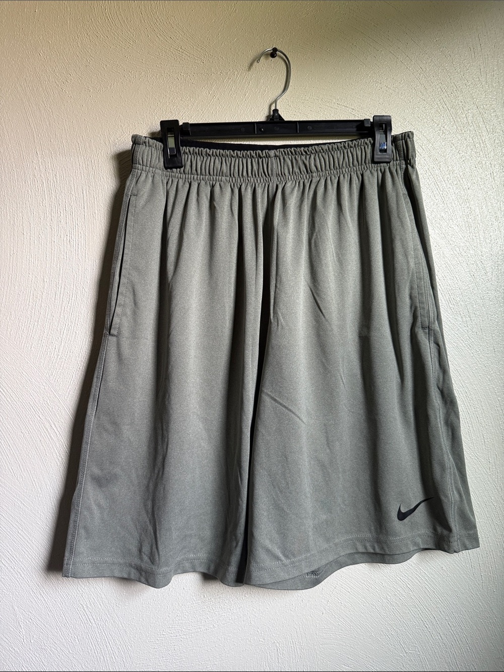 Nike Men’s Light Gray Athletic Shorts with Black Swoosh